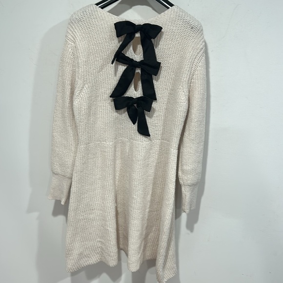 Cream long sleeve Sweater Dress with Black Bows women’s medium mini - Picture 6 of 6
